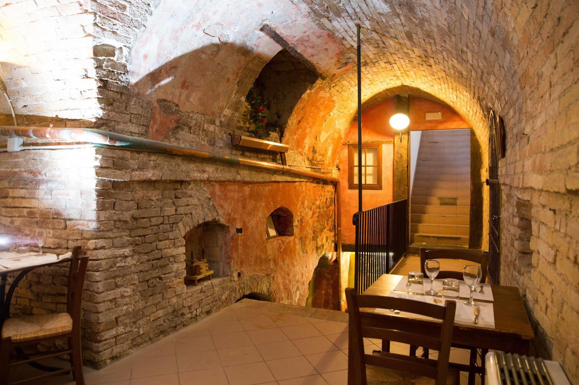 Hotel I Tigli Albergo Diffuso Corinaldo Exterior foto